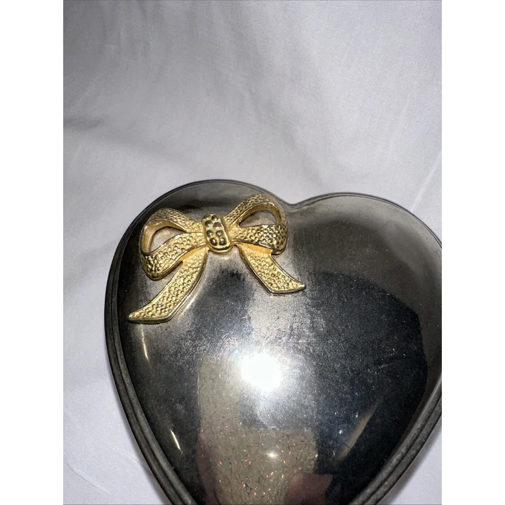 Silver Plated Lino‎ Heart Shaped Vintage Jewellery Box - Trinket